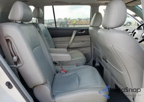 2012 Toyota Highlander Base z USA, uszkodzony, nr VIN 5TDZK3EH9CS079011